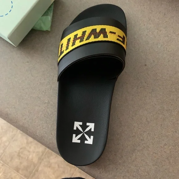 Off-white mirror slides size men’s US 8 EU 41‎ women’s size 11 Do you want a downloadable copy? Comment Hartwell Shoes and  main image 2